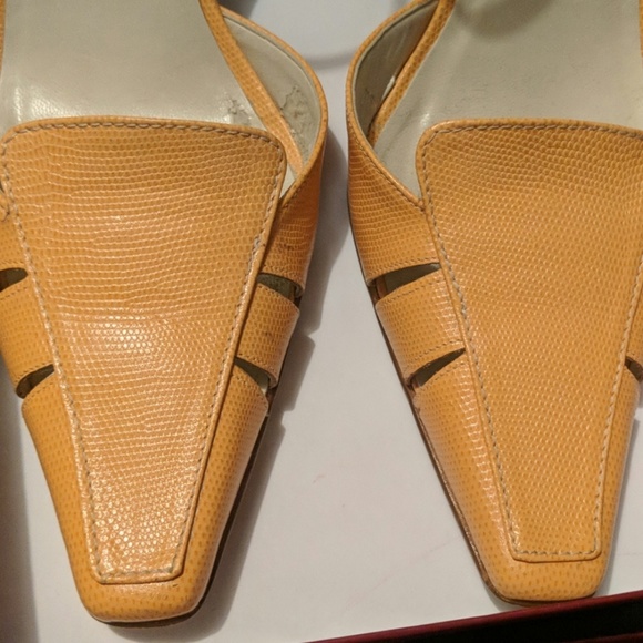 Shoes - Picture 4 of 4